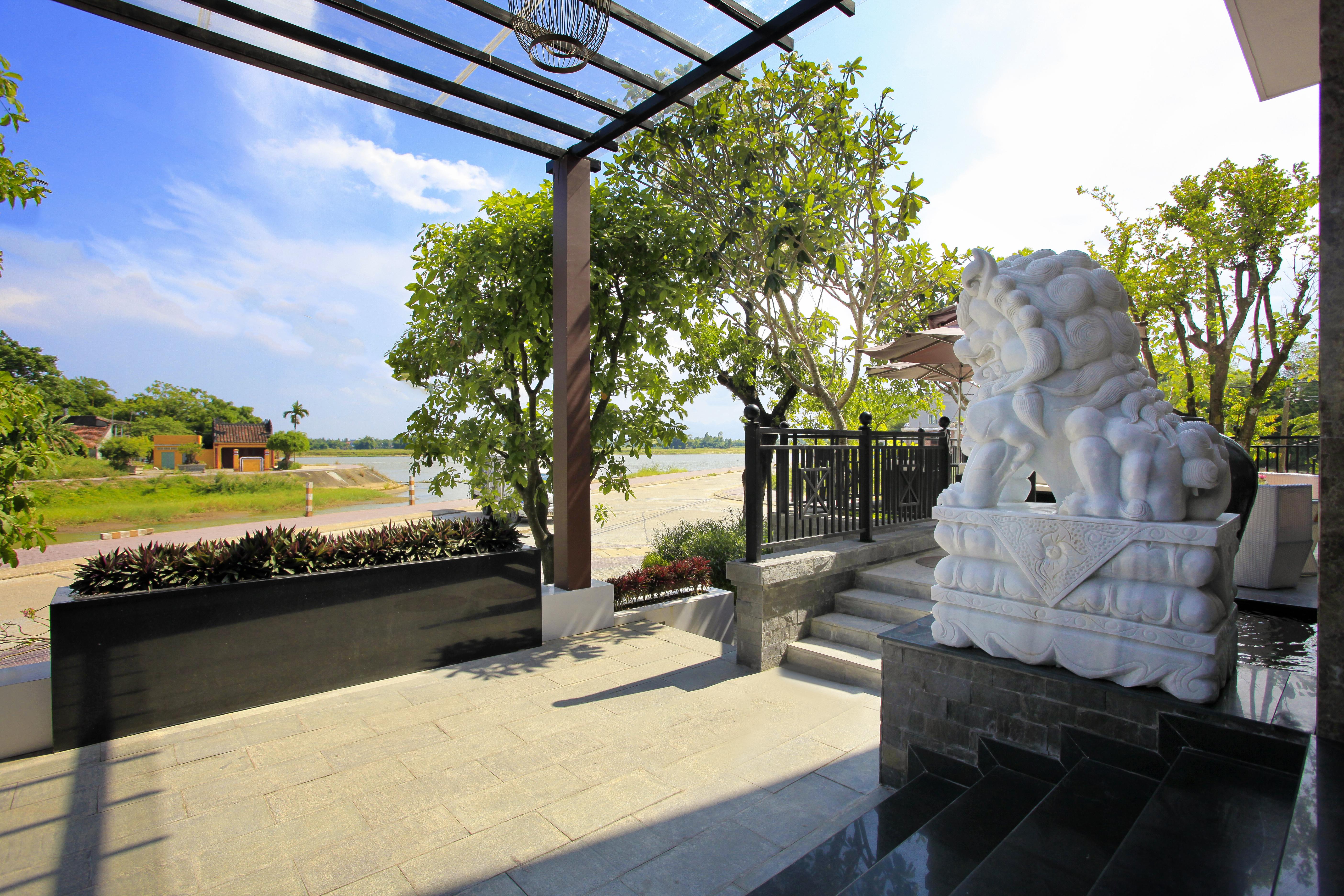 Royal Riverside Hoi An Hotel & Spa Bagian luar foto