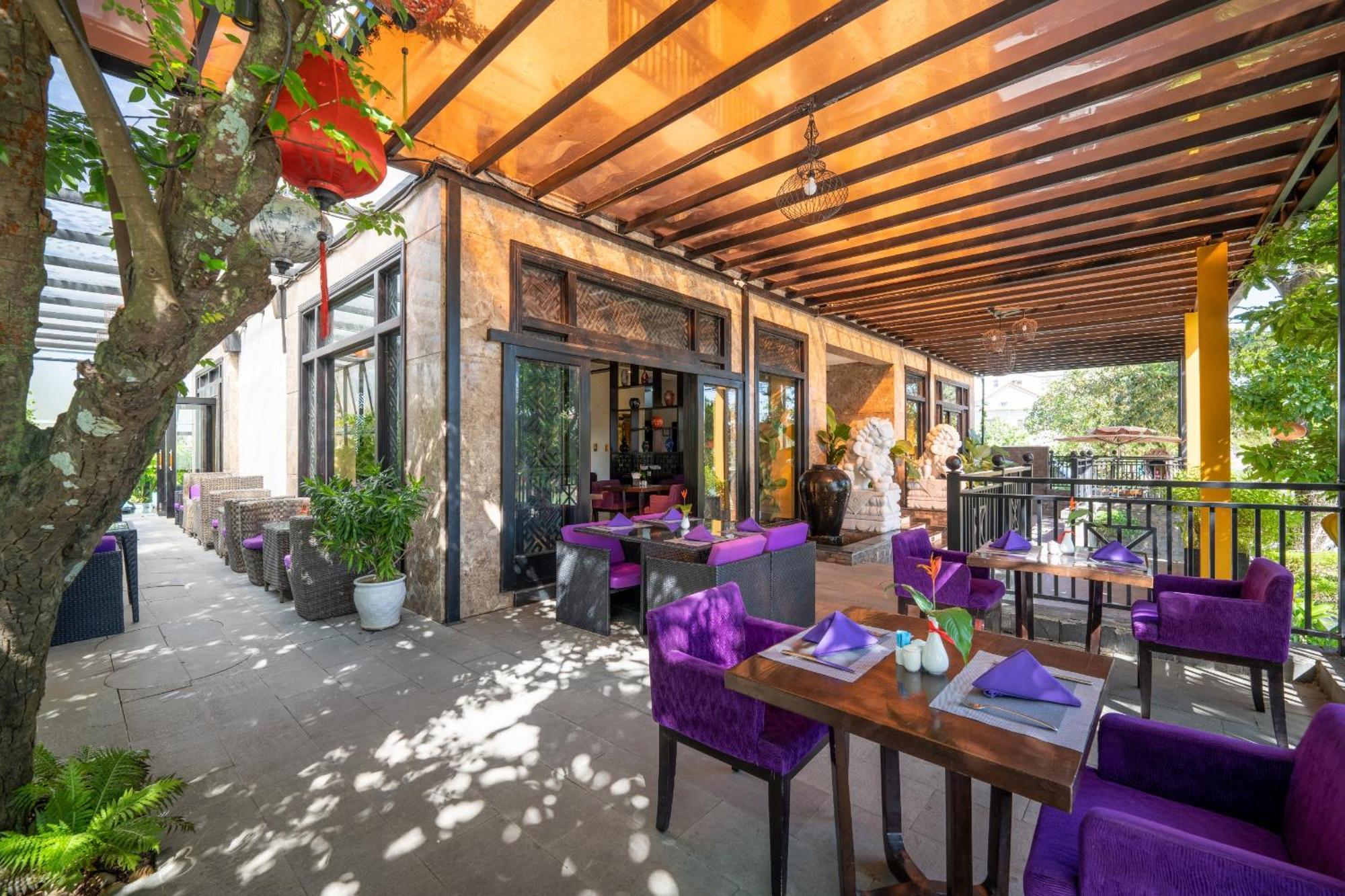 Royal Riverside Hoi An Hotel & Spa Bagian luar foto