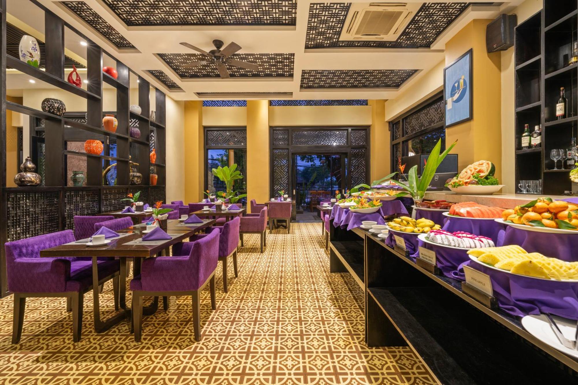 Royal Riverside Hoi An Hotel & Spa Bagian luar foto