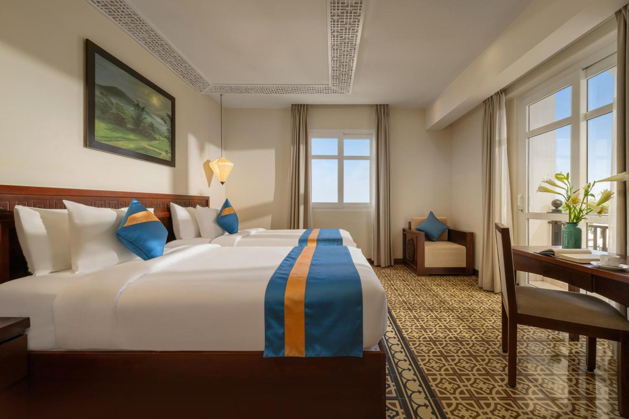 Royal Riverside Hoi An Hotel & Spa Bagian luar foto