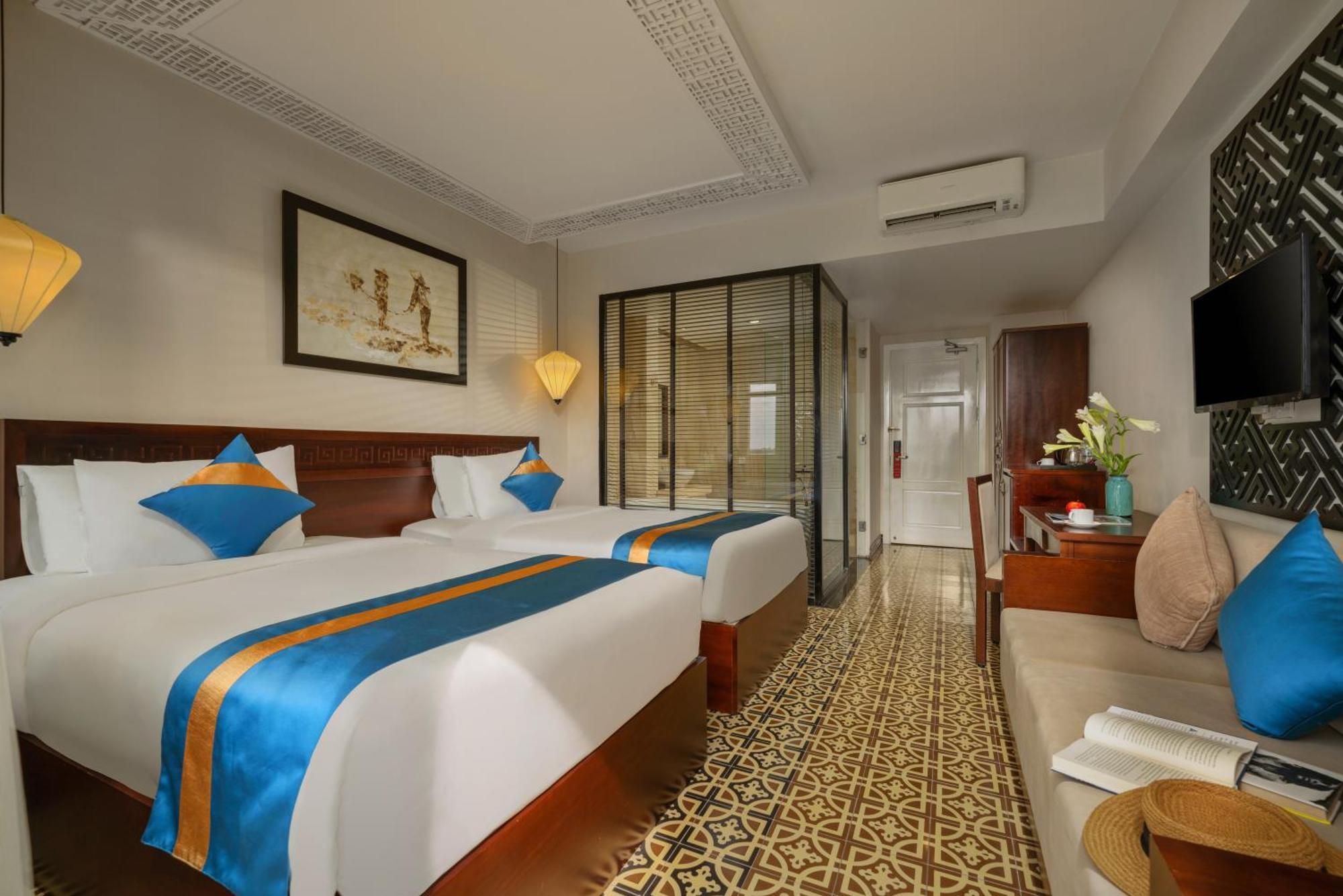 Royal Riverside Hoi An Hotel & Spa Bagian luar foto