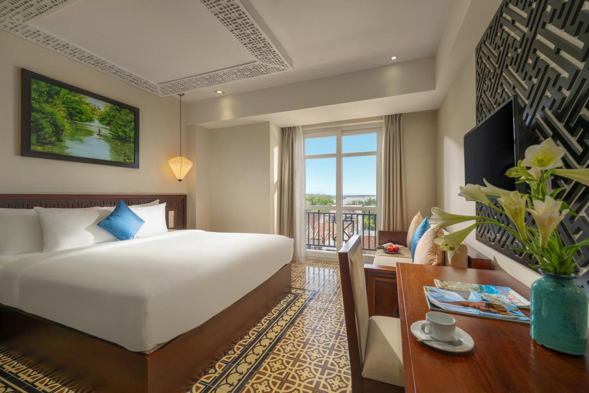 Royal Riverside Hoi An Hotel & Spa Bagian luar foto