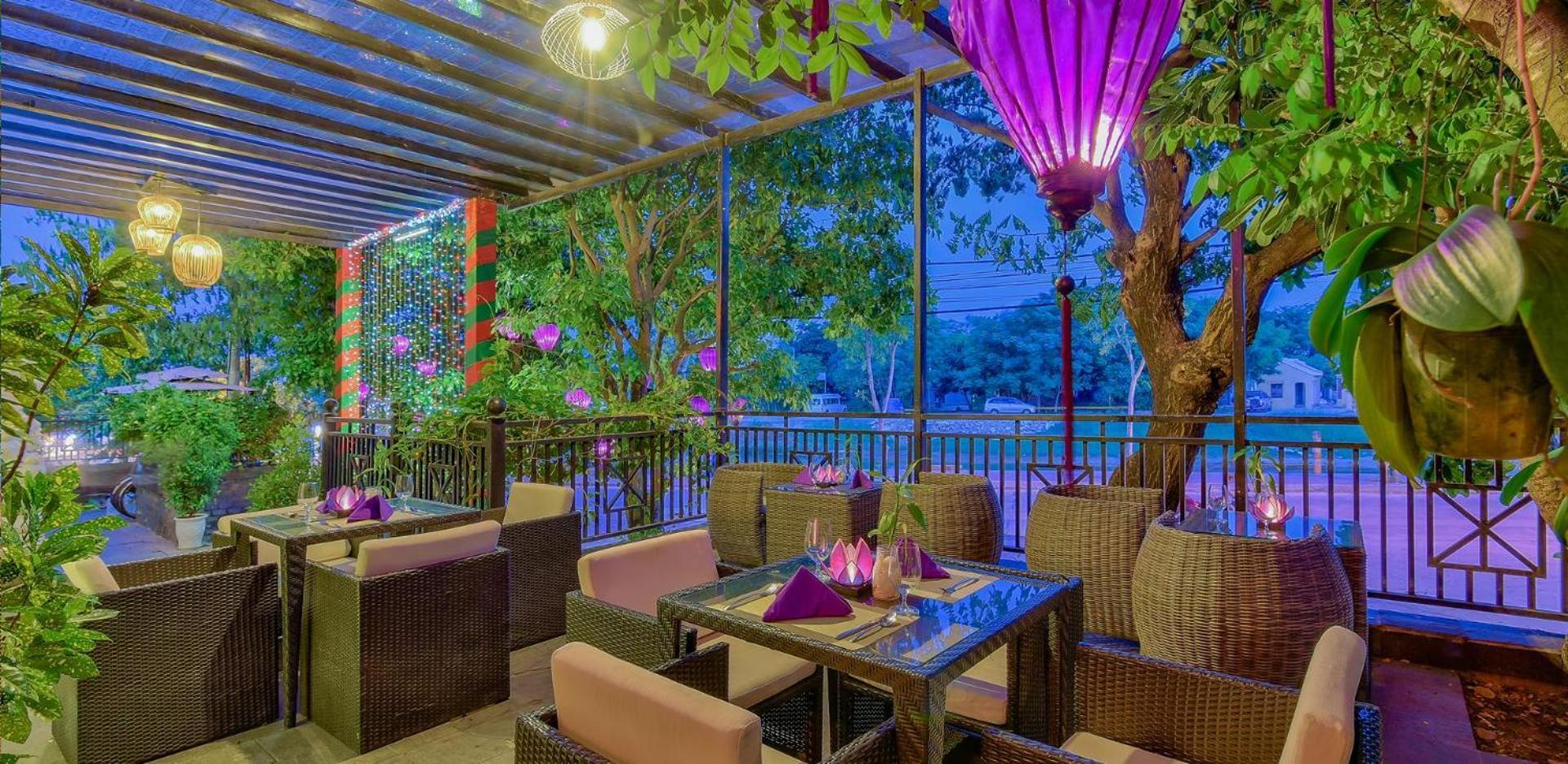 Royal Riverside Hoi An Hotel & Spa Bagian luar foto